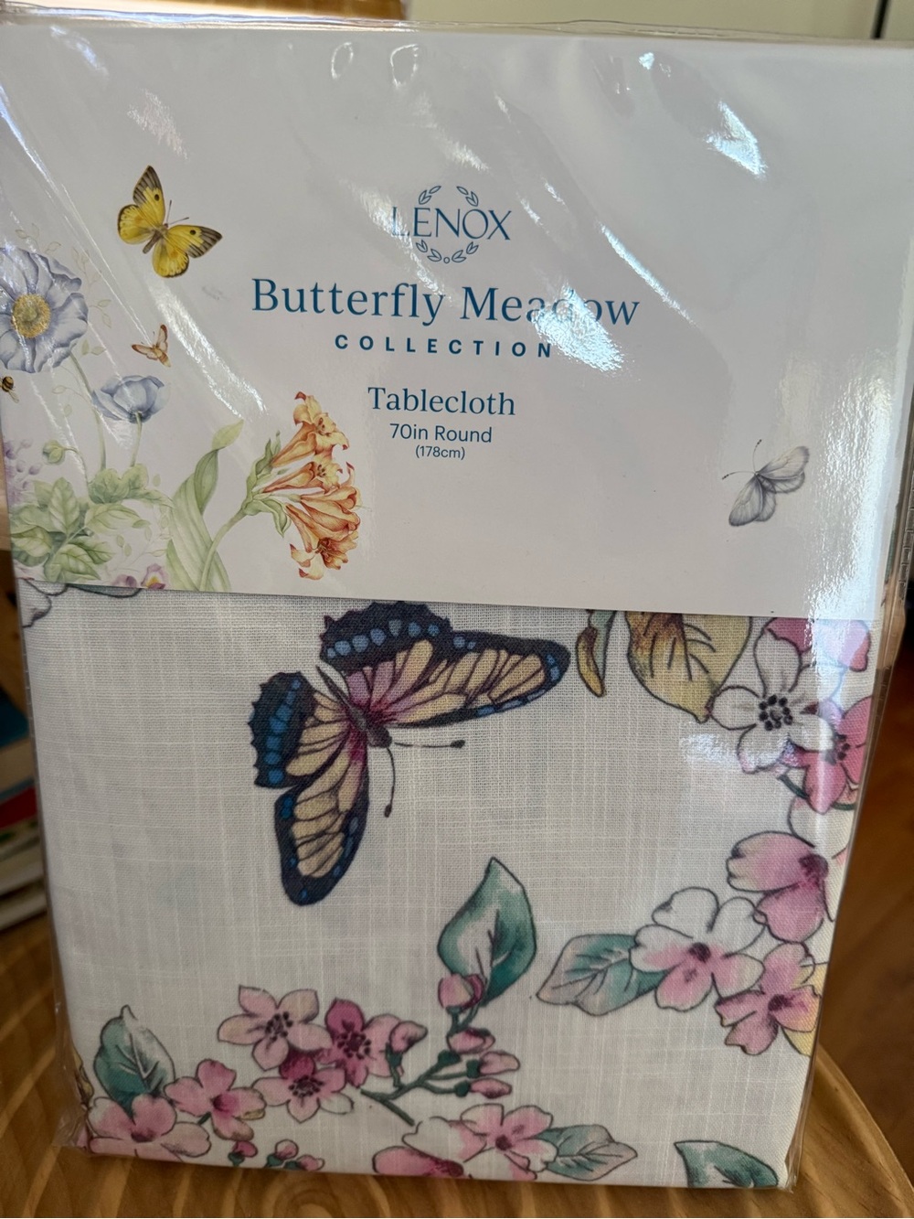 Lenox Butterfly Meadow Floral Butterfly Tablecloth in Cream and Blue